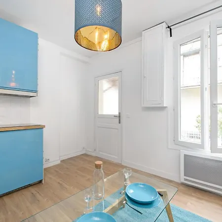 Apartment Charming In Paris For 4 People