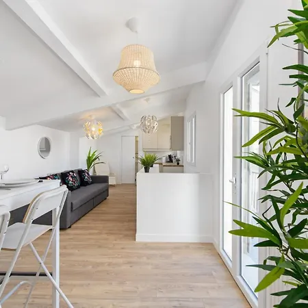 Charming In Paris For 4 People Apartment *